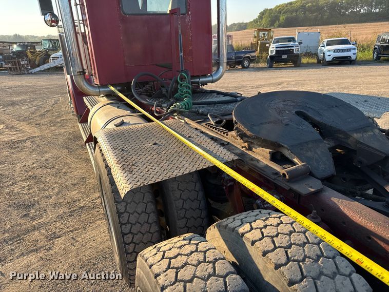 image for item DU3503 1997 Kenworth W900 semi truck