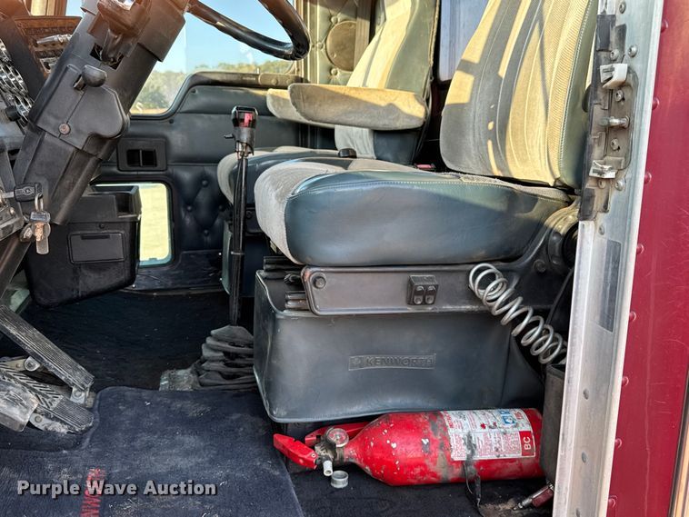image for item DU3503 1997 Kenworth W900 semi truck