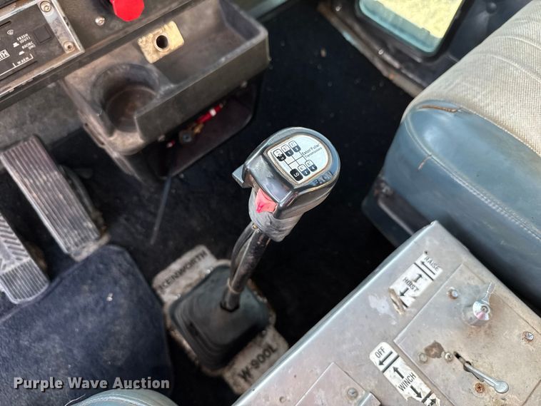 image for item DU3503 1997 Kenworth W900 semi truck
