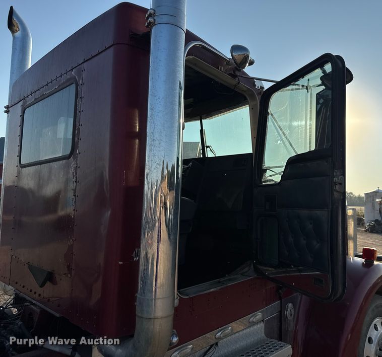 image for item DU3503 1997 Kenworth W900 semi truck
