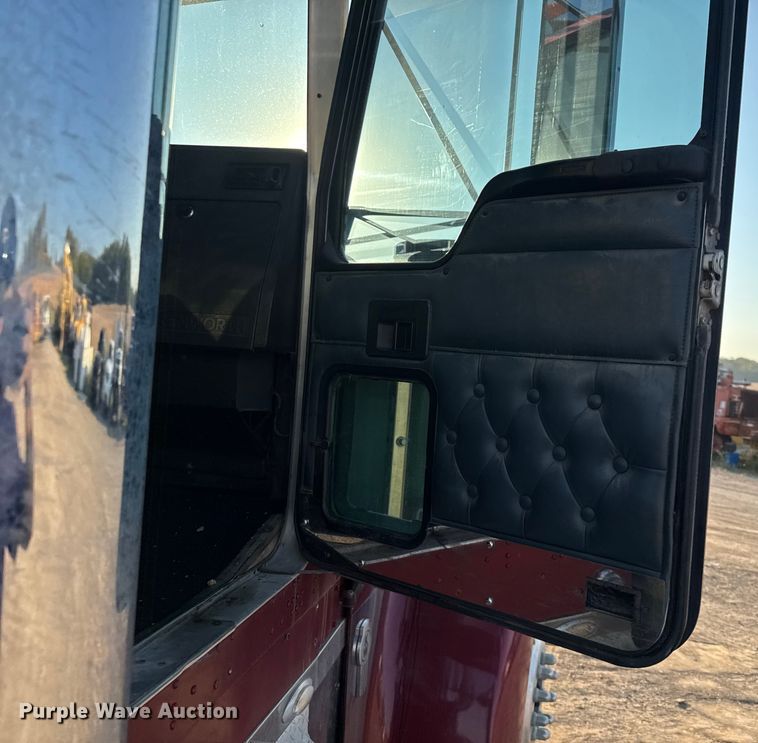 image for item DU3503 1997 Kenworth W900 semi truck