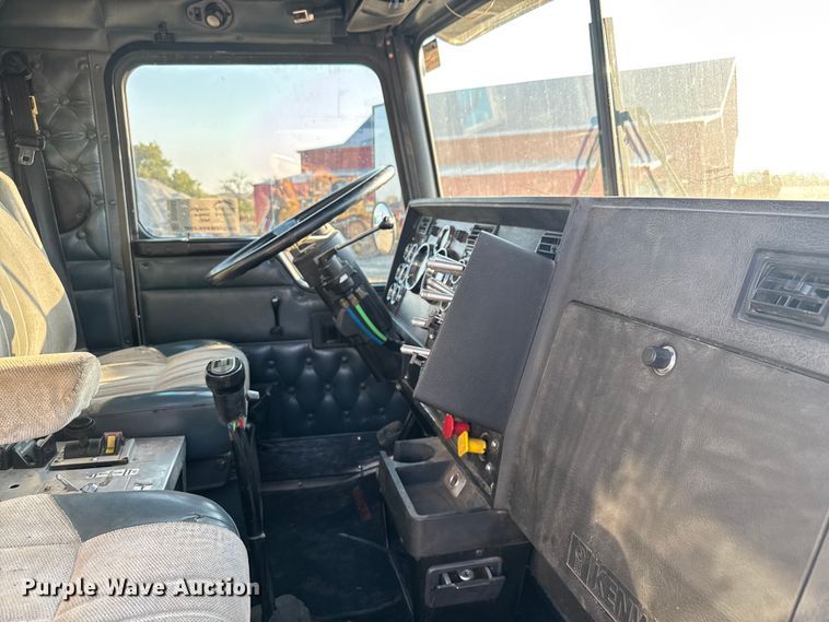 image for item DU3503 1997 Kenworth W900 semi truck