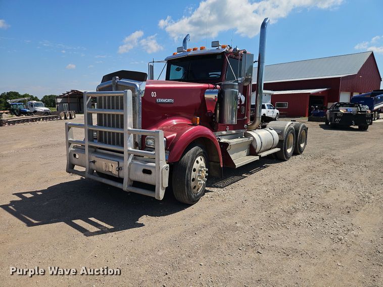 image for item DU3503 1997 Kenworth W900 semi truck