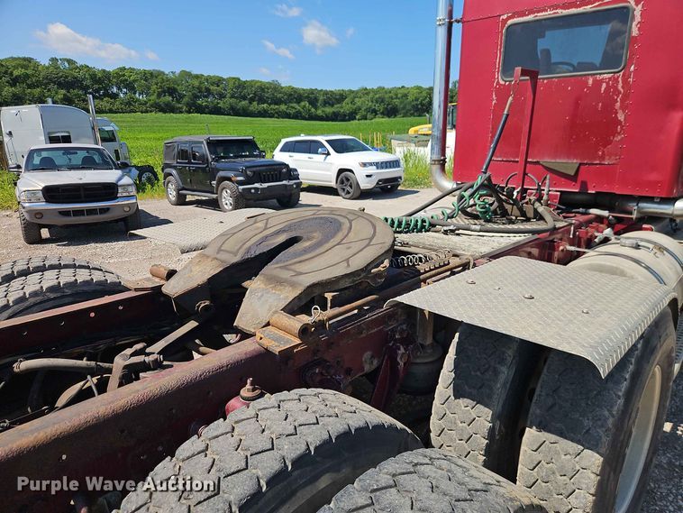 image for item DU3503 1997 Kenworth W900 semi truck