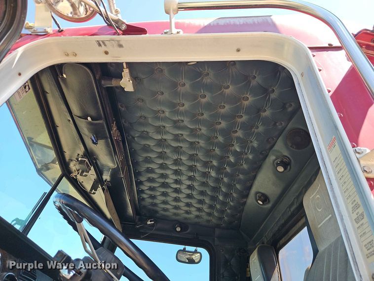 image for item DU3503 1997 Kenworth W900 semi truck
