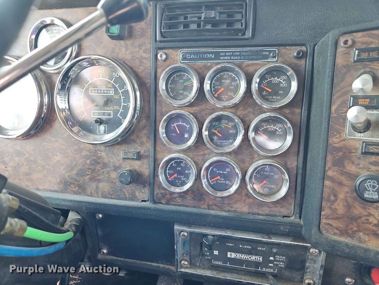 image for item DU3503 1997 Kenworth W900 semi truck