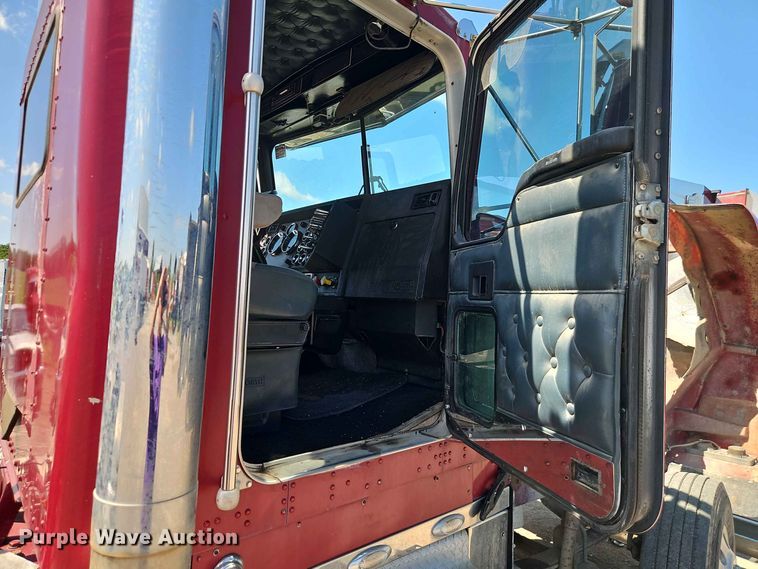 image for item DU3503 1997 Kenworth W900 semi truck
