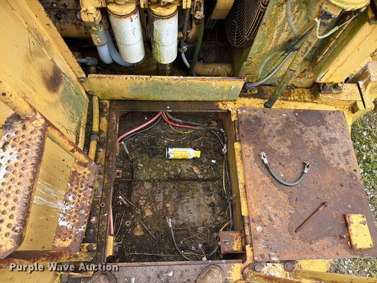 image for item DU5750 1986 Caterpillar 637E conventional scraper 