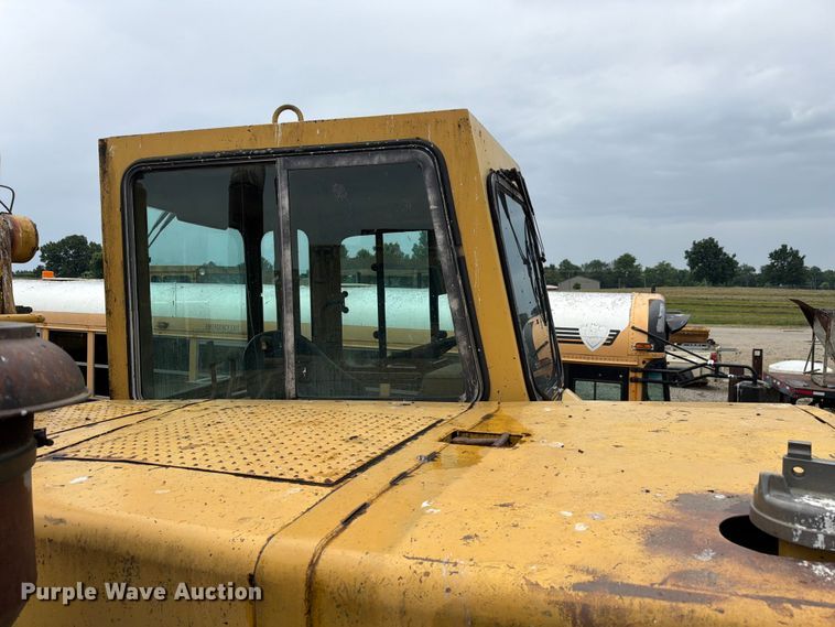 image for item DU5750 1986 Caterpillar 637E conventional scraper 