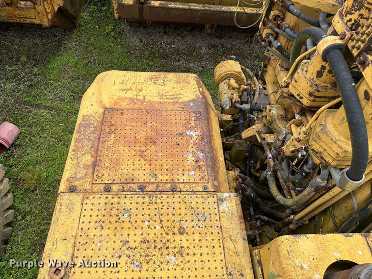 image for item DU5750 1986 Caterpillar 637E conventional scraper 