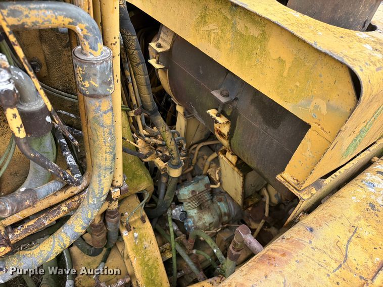 image for item DU5750 1986 Caterpillar 637E conventional scraper 
