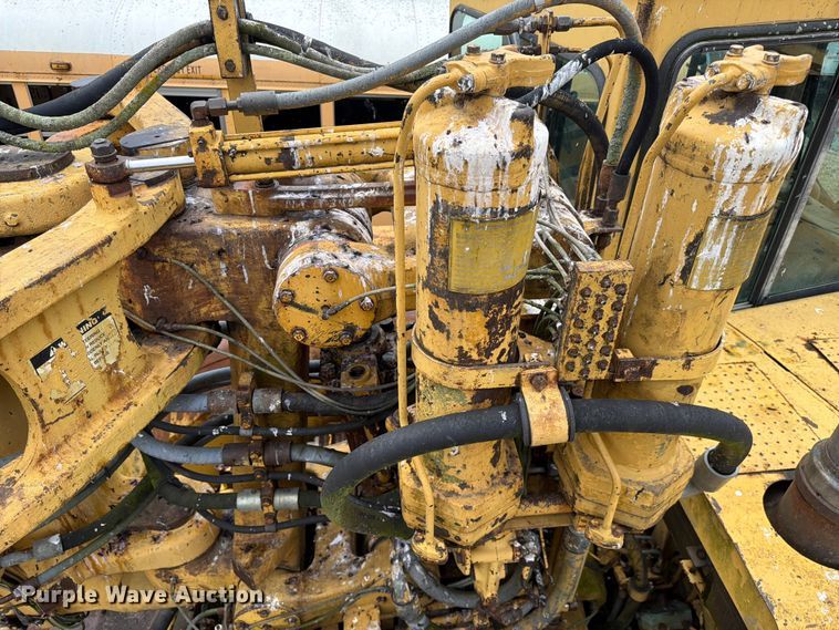image for item DU5750 1986 Caterpillar 637E conventional scraper 