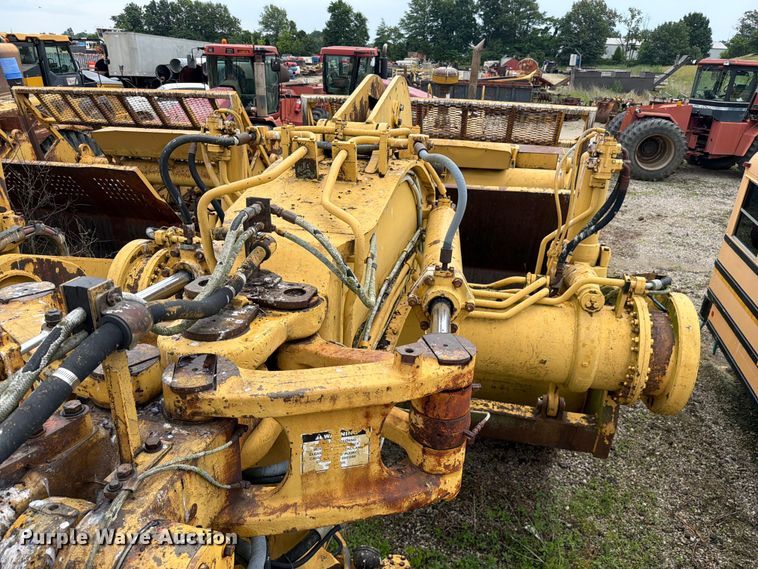 image for item DU5750 1986 Caterpillar 637E conventional scraper 