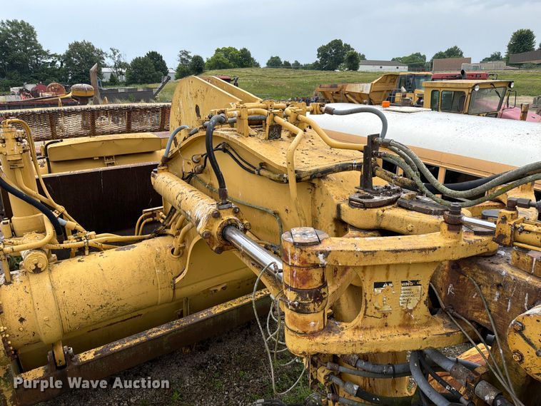 image for item DU5750 1986 Caterpillar 637E conventional scraper 