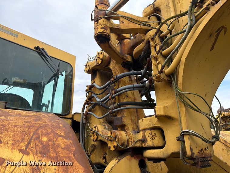 image for item DU5750 1986 Caterpillar 637E conventional scraper 