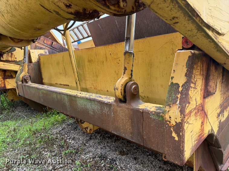 image for item DU5750 1986 Caterpillar 637E conventional scraper 