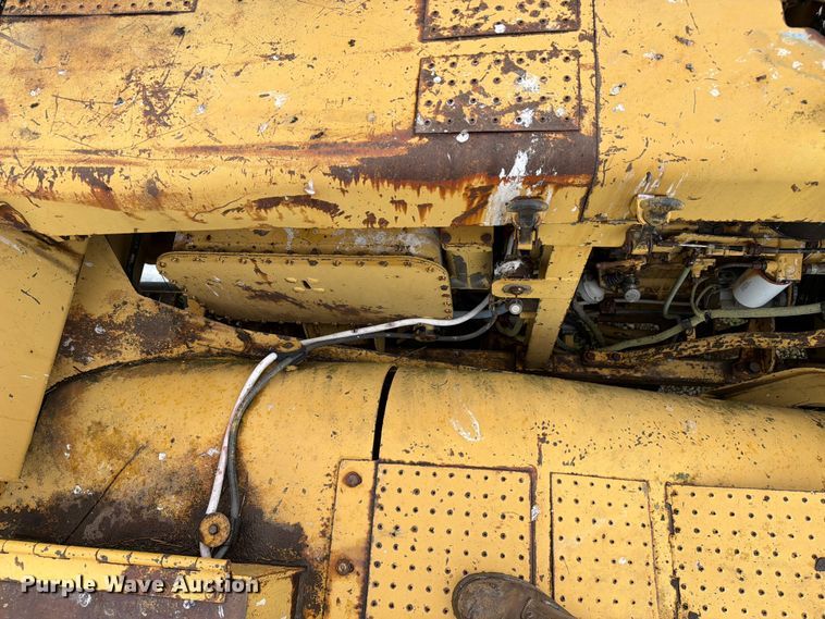 image for item DU5750 1986 Caterpillar 637E conventional scraper 