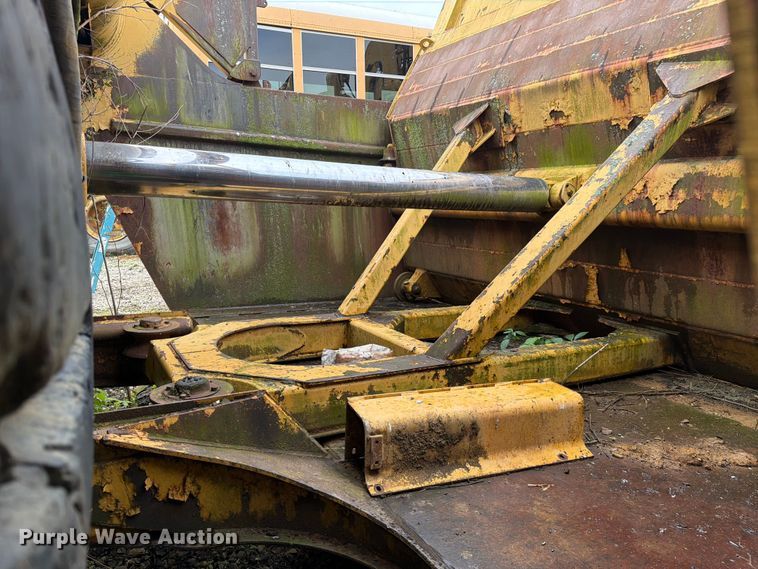 image for item DU5750 1986 Caterpillar 637E conventional scraper 