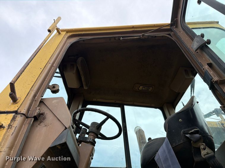 image for item DU5750 1986 Caterpillar 637E conventional scraper 