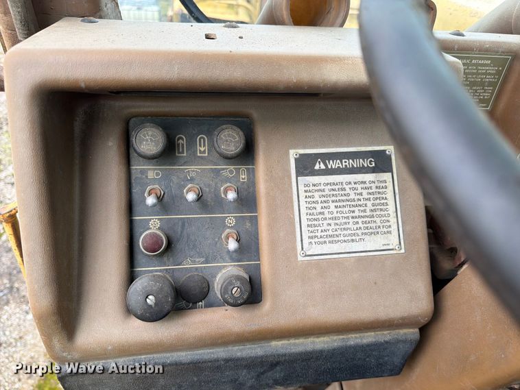 image for item DU5750 1986 Caterpillar 637E conventional scraper 
