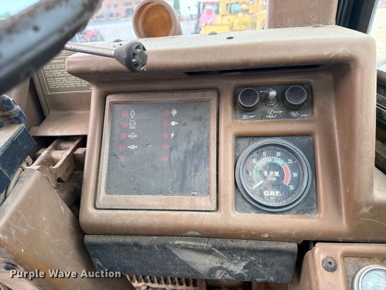 image for item DU5750 1986 Caterpillar 637E conventional scraper 