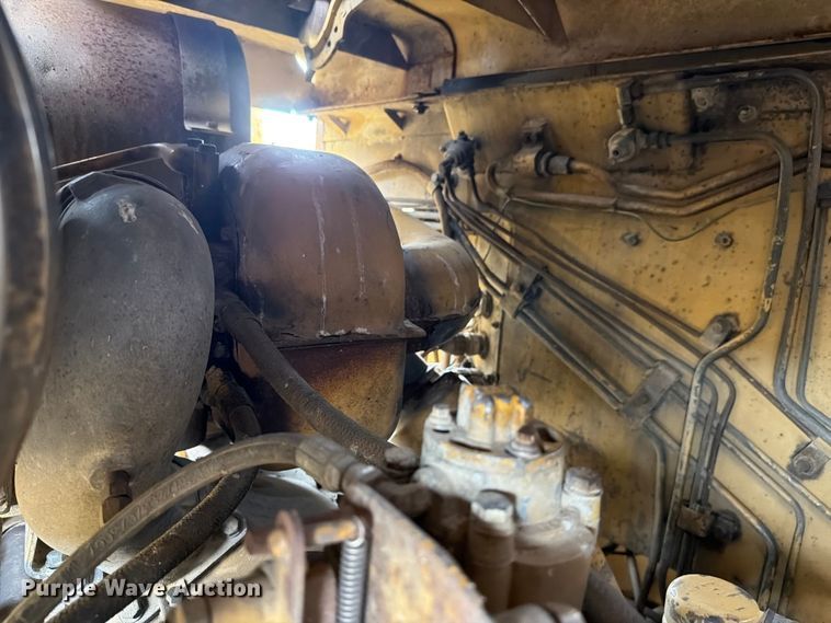 image for item DU5750 1986 Caterpillar 637E conventional scraper 