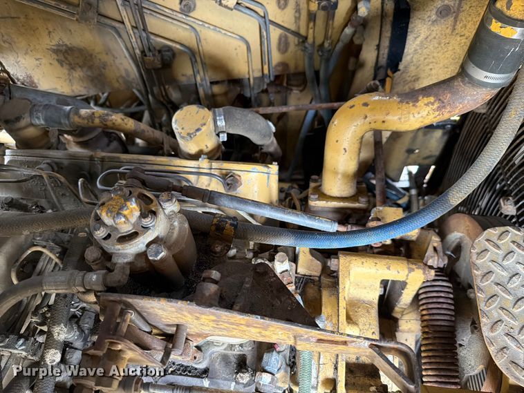 image for item DU5750 1986 Caterpillar 637E conventional scraper 