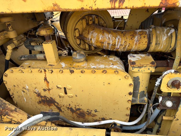 image for item DU5750 1986 Caterpillar 637E conventional scraper 