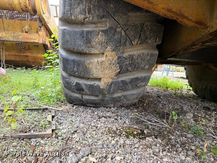 image for item DU5750 1986 Caterpillar 637E conventional scraper 