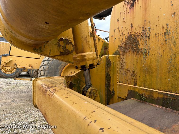 image for item DU5751 1975 Caterpillar 623 water wagon