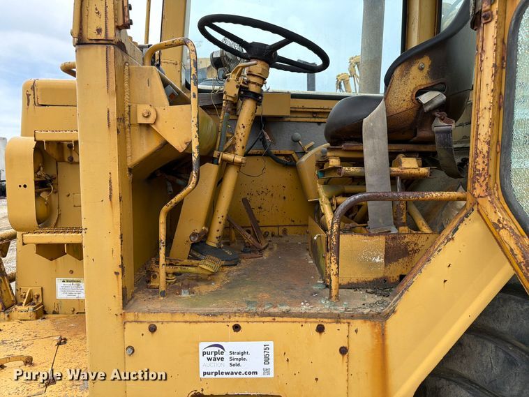 image for item DU5751 1975 Caterpillar 623 water wagon