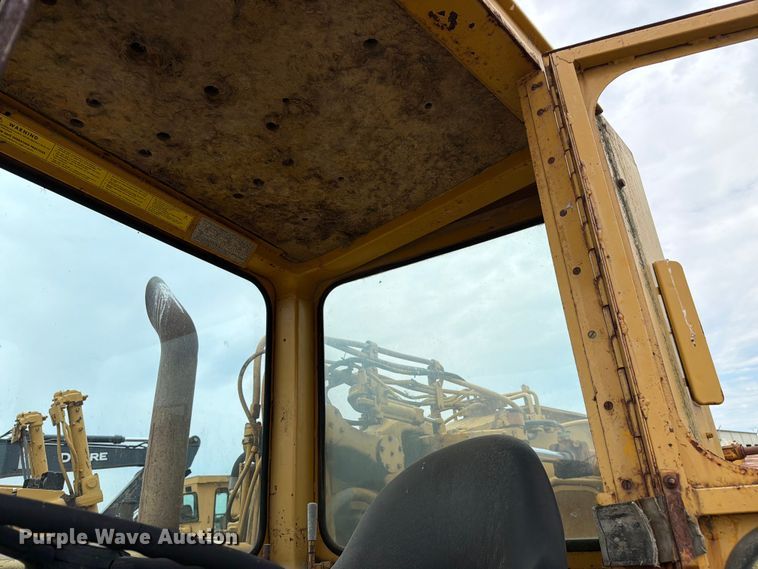 image for item DU5751 1975 Caterpillar 623 water wagon