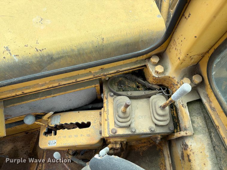 image for item DU5751 1975 Caterpillar 623 water wagon