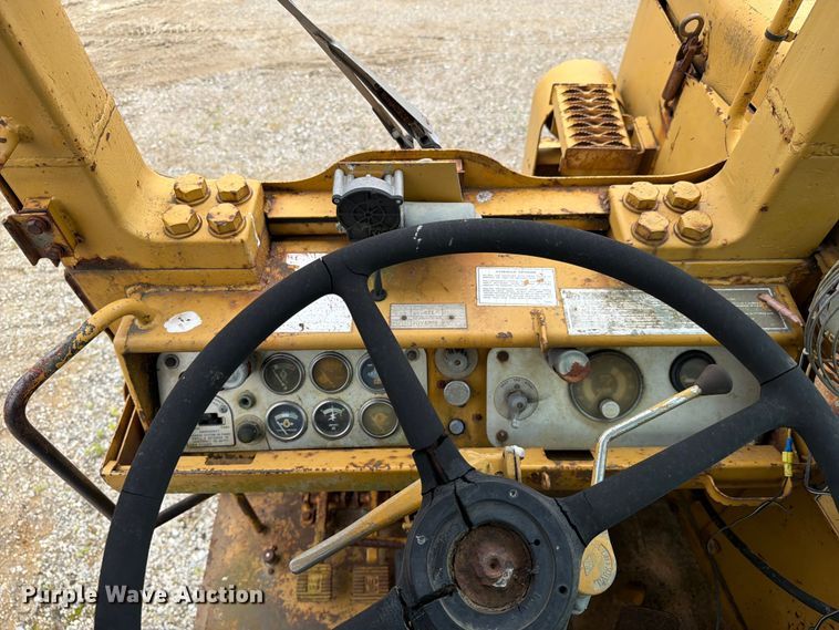 image for item DU5751 1975 Caterpillar 623 water wagon