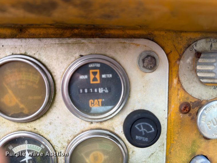 image for item DU5751 1975 Caterpillar 623 water wagon