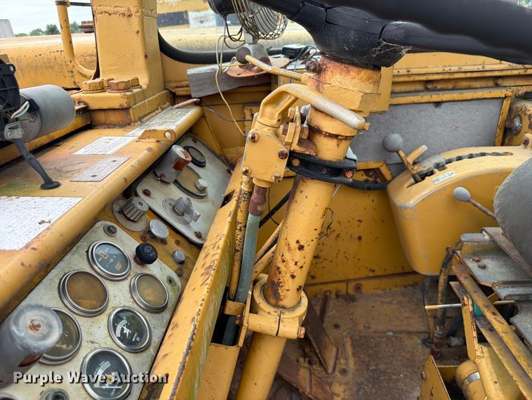 image for item DU5751 1975 Caterpillar 623 water wagon