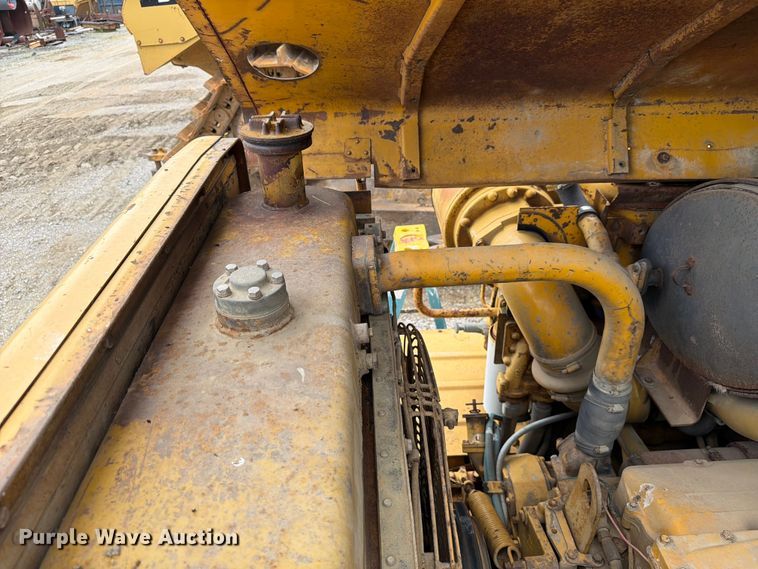 image for item DU5751 1975 Caterpillar 623 water wagon