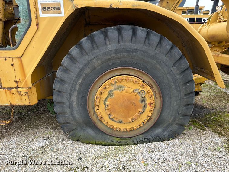image for item DU5751 1975 Caterpillar 623 water wagon