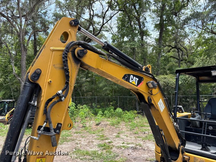 image for item DU6305 2019 Caterpillar 303.5E2 mini excavator