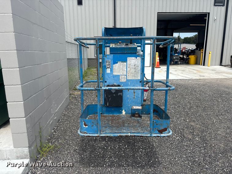 image for item DU6306 2000 Genie Z-30/20N boom lift