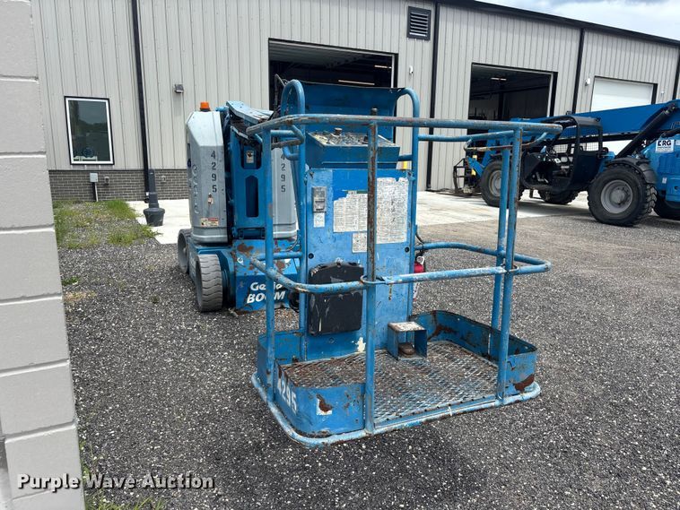 image for item DU6306 2000 Genie Z-30/20N boom lift