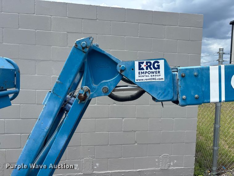 image for item DU6306 2000 Genie Z-30/20N boom lift