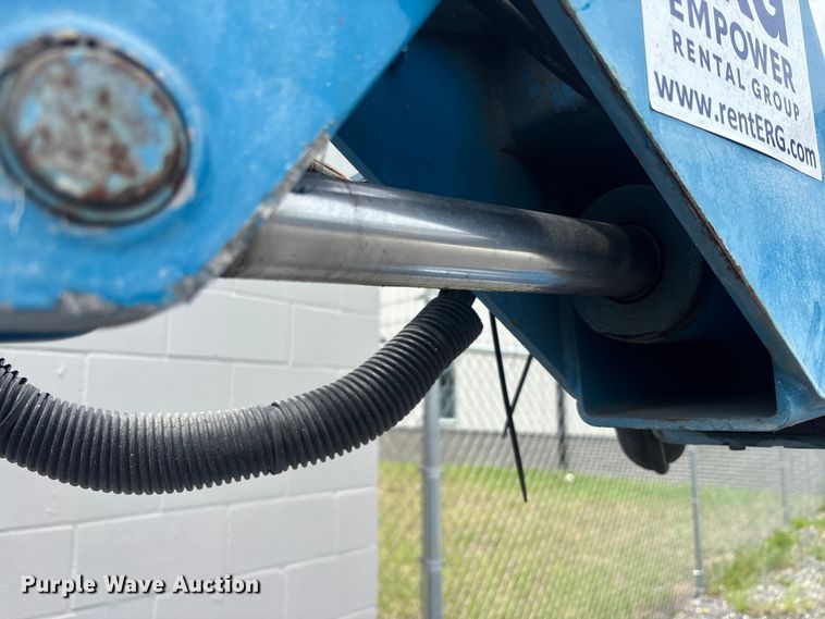 image for item DU6306 2000 Genie Z-30/20N boom lift