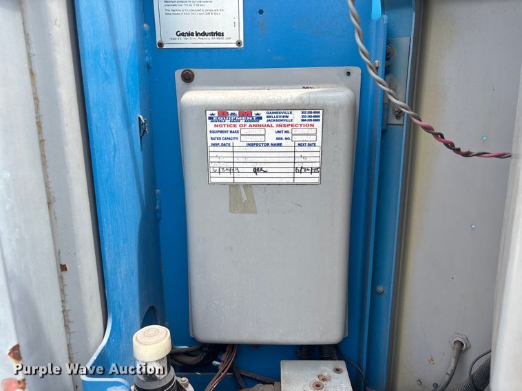 image for item DU6306 2000 Genie Z-30/20N boom lift