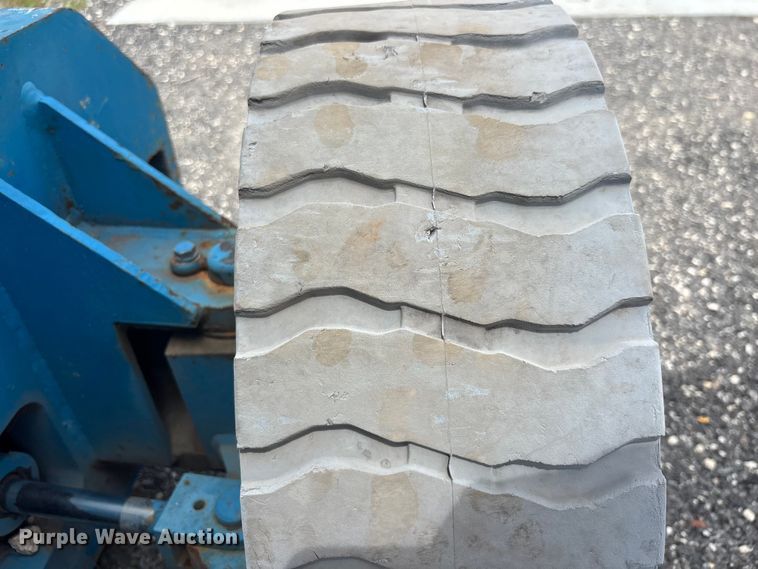 image for item DU6306 2000 Genie Z-30/20N boom lift