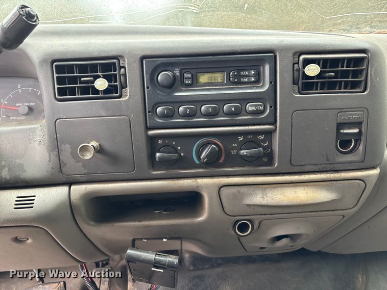 image for item DU6314 2001 Ford F450 Super Duty dump truck