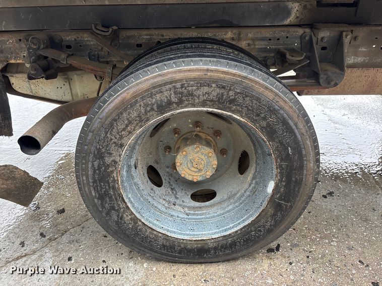 image for item DU6314 2001 Ford F450 Super Duty dump truck