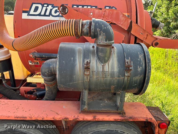 image for item DU6315 2013 Ditch witch FX30 vacuum excavator
