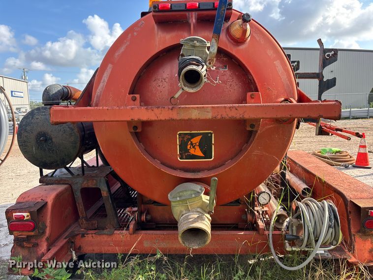 image for item DU6315 2013 Ditch witch FX30 vacuum excavator