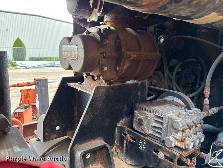 image for item DU6315 2013 Ditch witch FX30 vacuum excavator